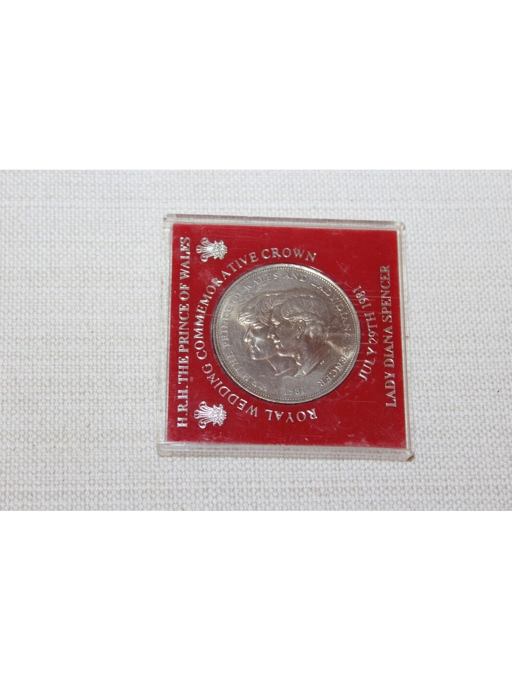 1981 Prince Charles Lady Diana Royal Wedding Commemorative Crown Coin w/ Case